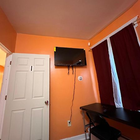 Fidellia Iron Room, Queen Bed Minutes From Newark Liberty International Airport And Newark Penn Station Eksteriør billede