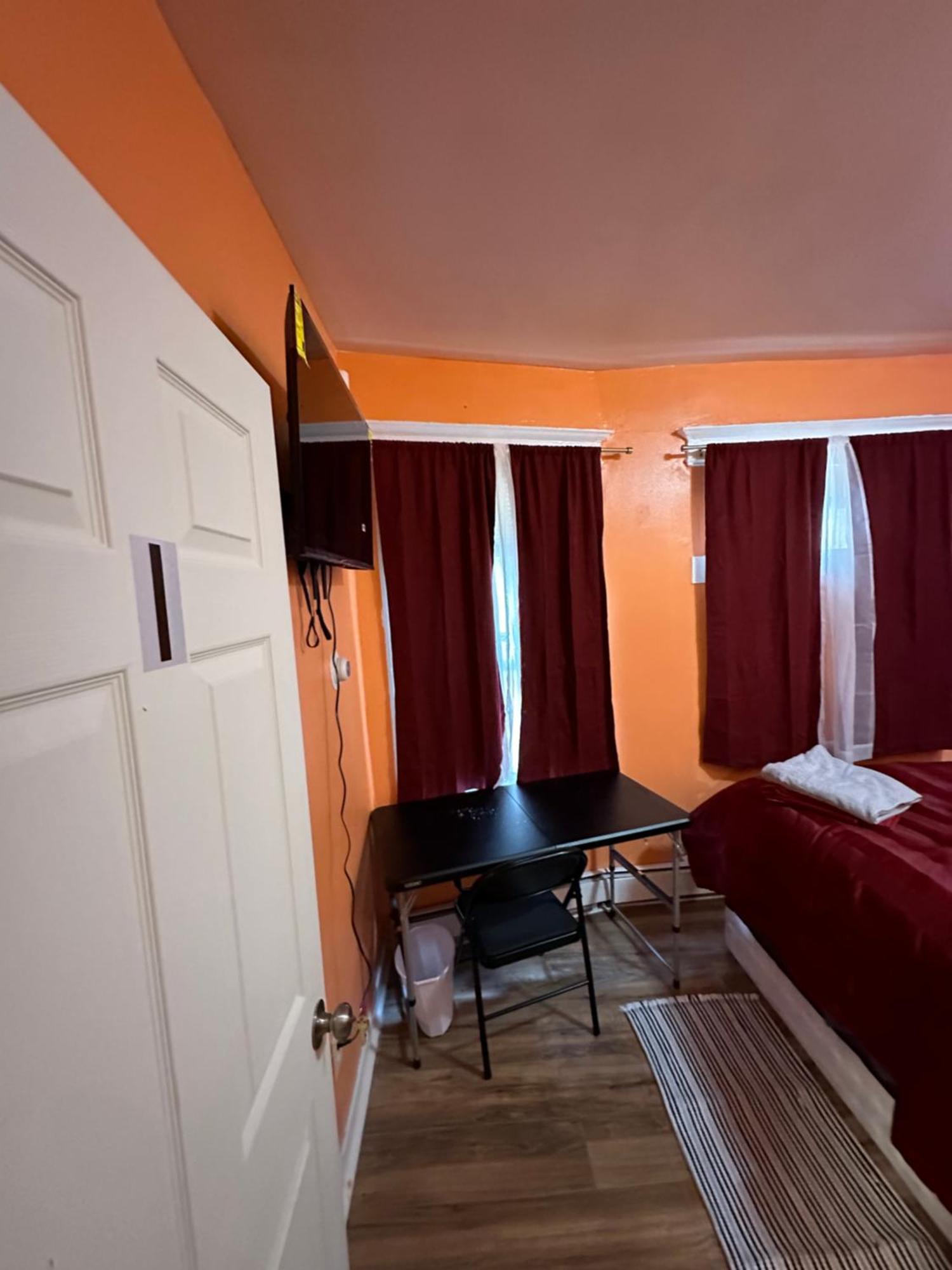 Fidellia Iron Room, Queen Bed Minutes From Newark Liberty International Airport And Newark Penn Station Eksteriør billede