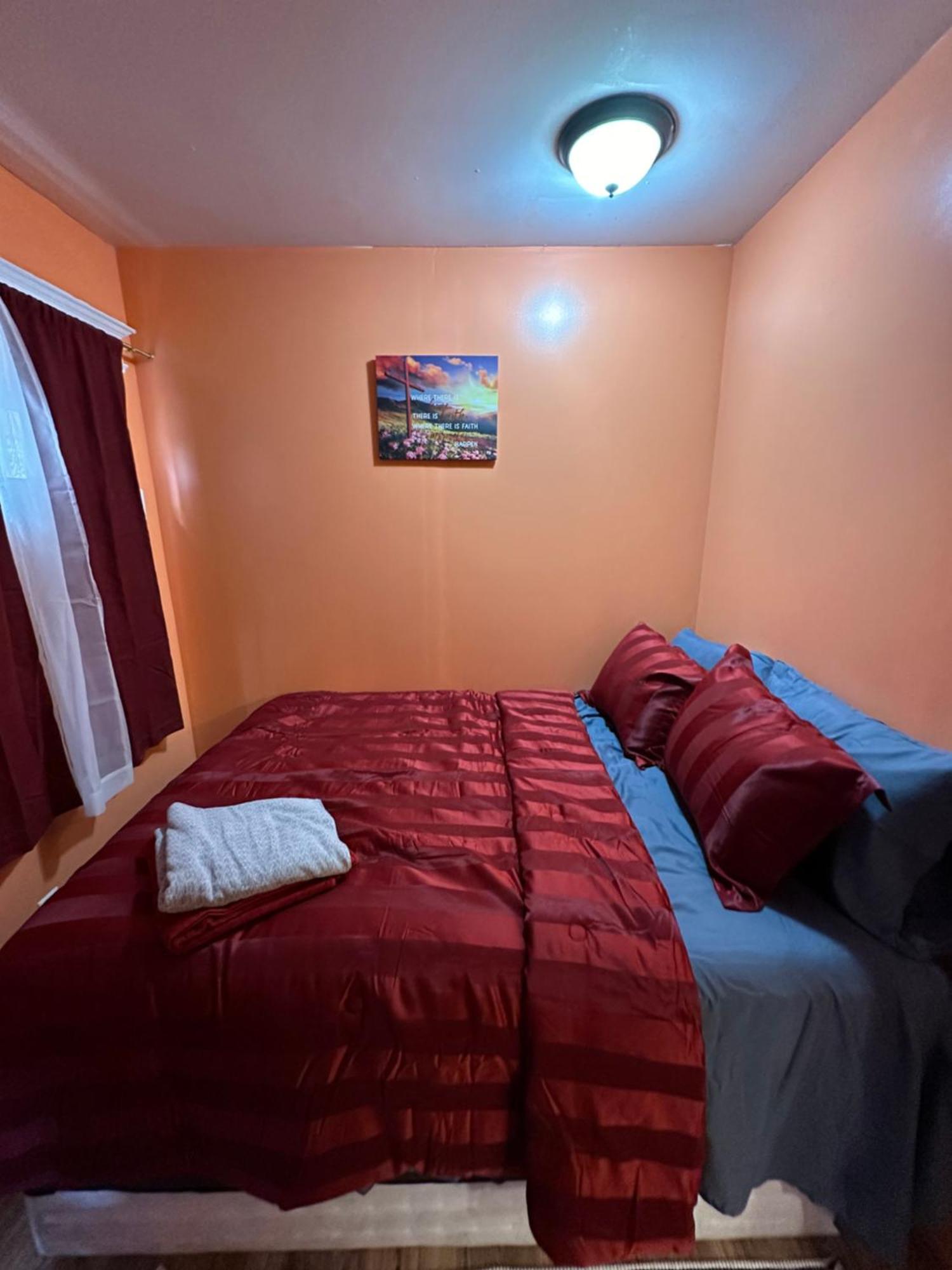 Fidellia Iron Room, Queen Bed Minutes From Newark Liberty International Airport And Newark Penn Station Eksteriør billede